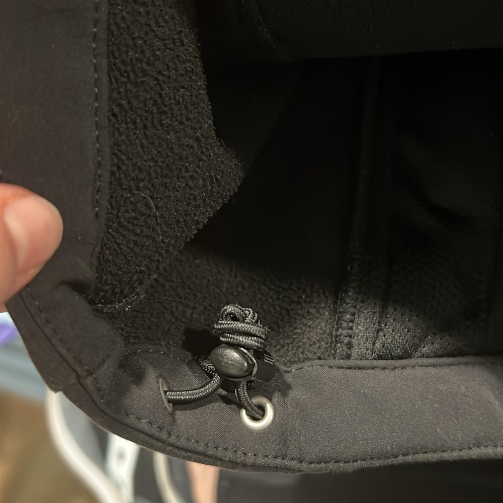 The North Face - small black hooded coat - Picture 9 of 12